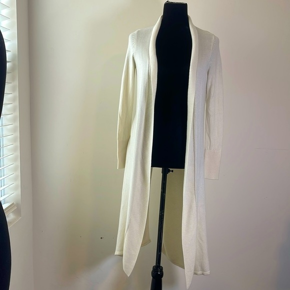WHBM Long Cream Cardigan Sweater Size XS - Picture 3 of 6